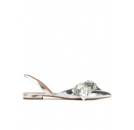 Bow detailed pointy toe flats in silver mirrored leather Pura López