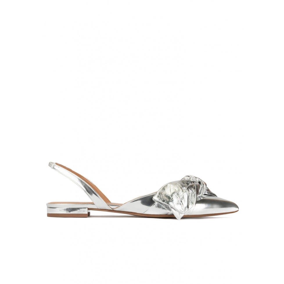 Bow detailed pointy toe flats in silver mirrored leather