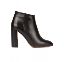 Black leather high chunky heel ankle boots Pura López