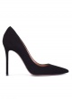 High heel pumps in black suede