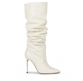 Botas blancas de napa con tacón stiletto y punta afilada Pura López