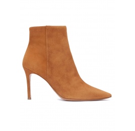 Camel suede high heel point-toe ankle boots Pura López