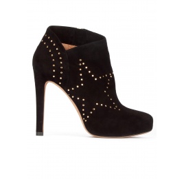 Botines negros de ante con tacón alto y microtachas Pura López