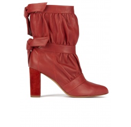 High block heel pointy toe ankle boots in tile red leather Pura López