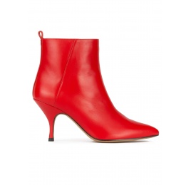 Botines rojos de piel con puntera fina y tacón curvo Pura López