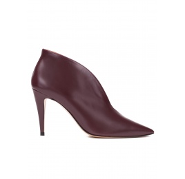 High heel ankle boots in aubergine leather Pura López