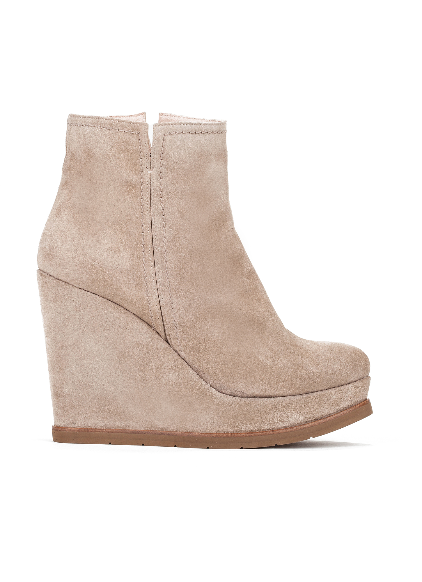 Botines de cuña en serraje topo tienda de zapatos Pura López . PURA LOPEZ Botines de cuña en serraje topo tienda de zapatos Pura López . PURA LOPEZ