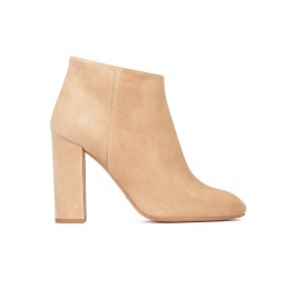 Camel suede high block heel ankle boots Pura López