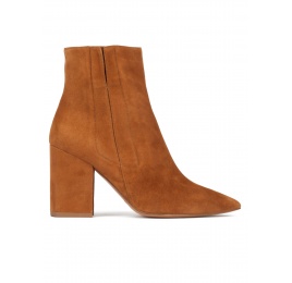 Camel suede high block heel point-toe ankle boots Pura López