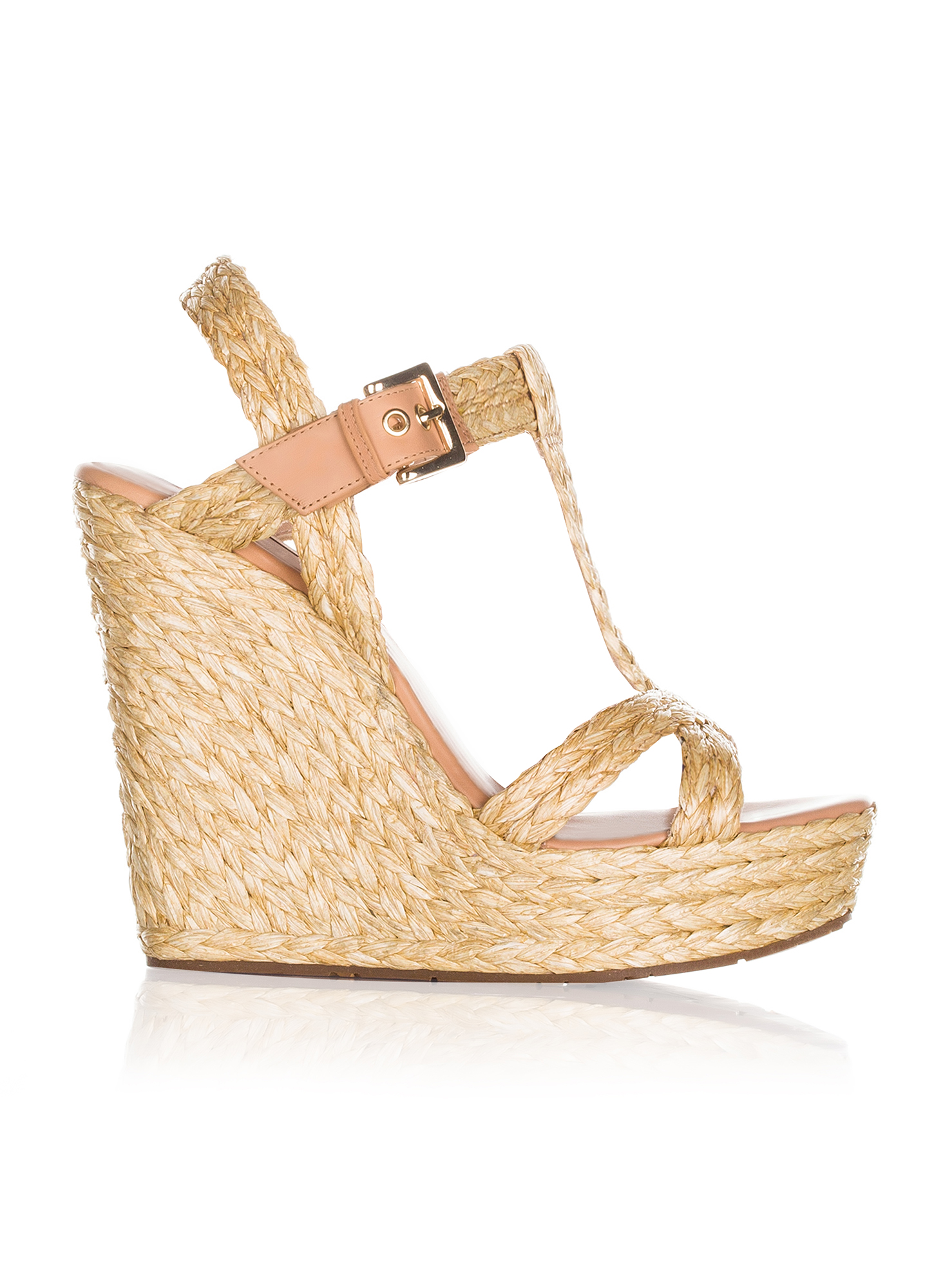 Sandalias Pura López de cuña alta en rafia natural . PURA LOPEZ