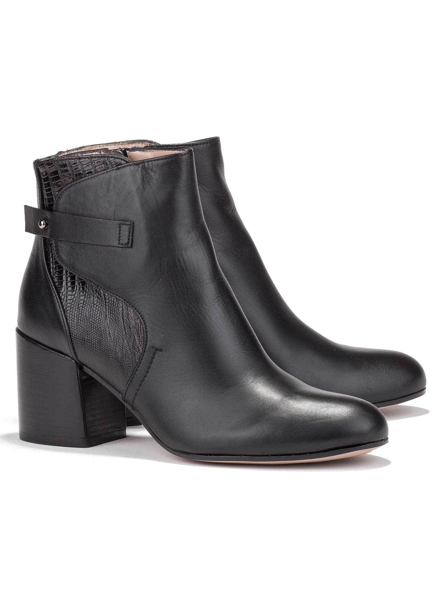 Botines negros de tacón medio en piel tienda de zapatos Pura López Botines negros de tacón medio en piel tienda de zapatos Pura López
