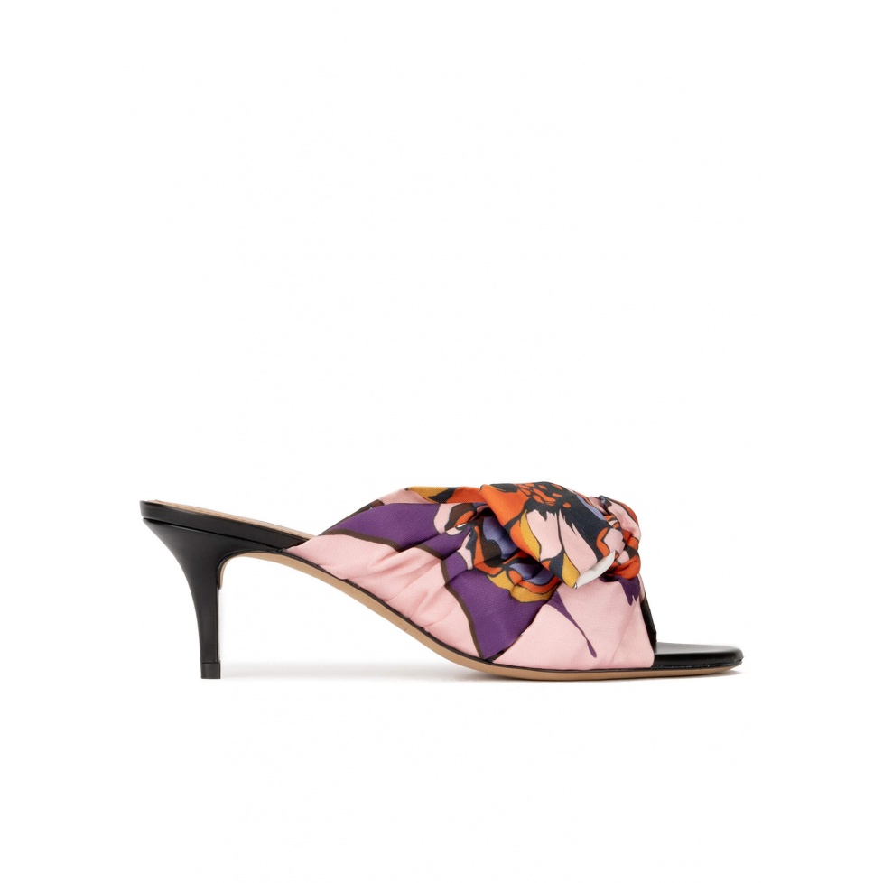 Bow detailed mid heel mules in printed fabric