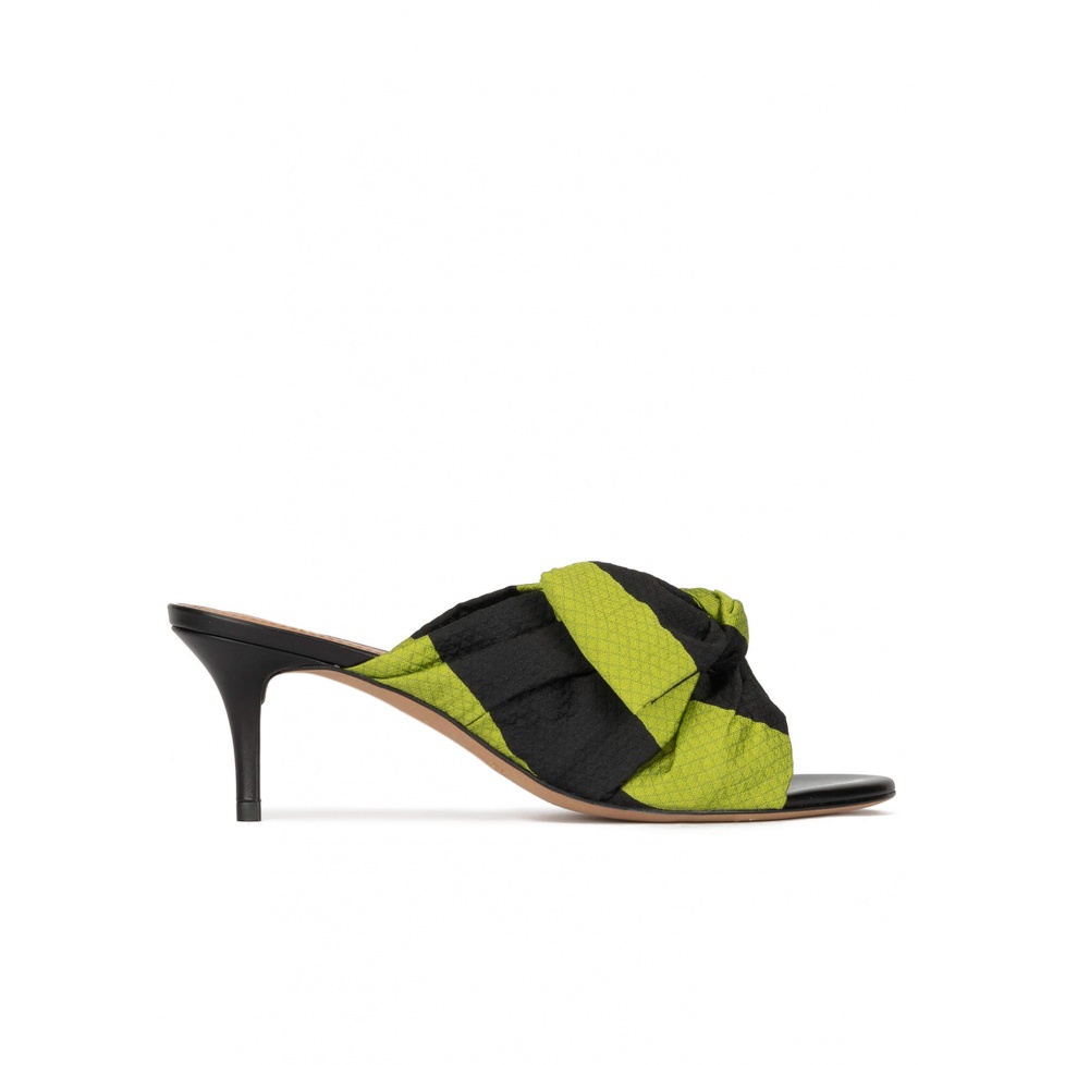 Bow detailed mid heel mules in green and black fabric