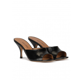 Mules à talons moyens en cuir noir Pura López