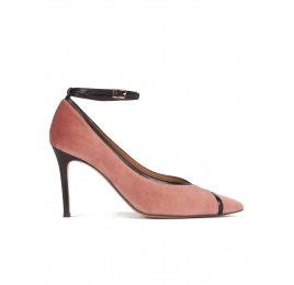 Nude velvet pointy toe pumps with black leather ankle strap Pura López
