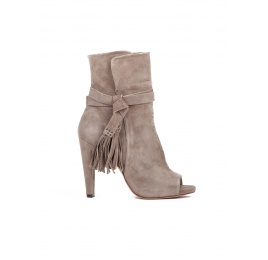 High heel ankle boots in taupe suede Pura López