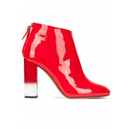 High block heel ankle boots in red patent leather Pura López