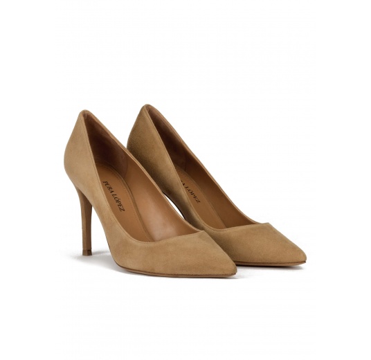 Point-toe high heel pumps in camel suede Pura López