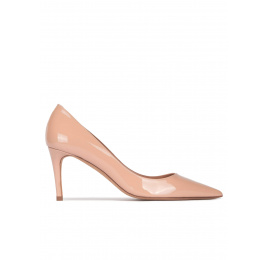 Pointed toe mid-heeled pumps in nude patent leather Pura López