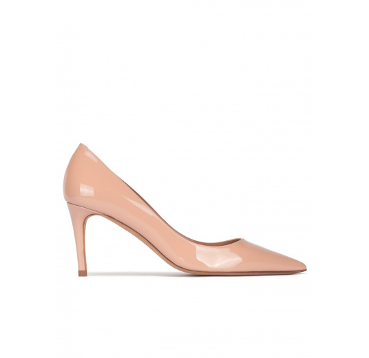Pointed toe mid-heeled pumps in nude patent leather Pura López