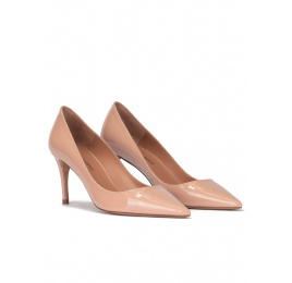 Pointed toe mid-heeled pumps in nude patent leather Pura López