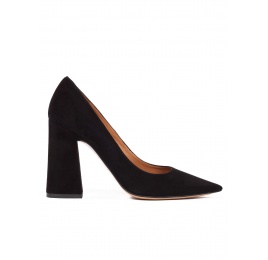 High block heel pumps in black suede Pura López