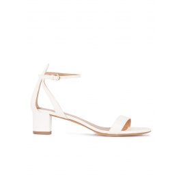 Ankle strap mid block heel sandals in offwhite leather Pura López