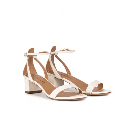Ankle strap mid block heel sandals in offwhite leather Pura López