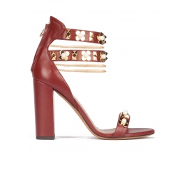 Flower trimmed ankle strap high block heel sandals in burgundy leather Pura López
