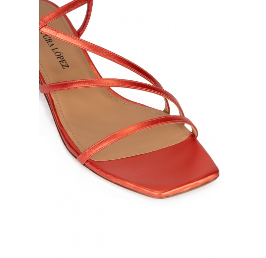 Coral strappy mid heel sandals in metallic leather Pura López