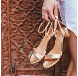 Strappy mid block heel sandals in gold metallic leather Pura López