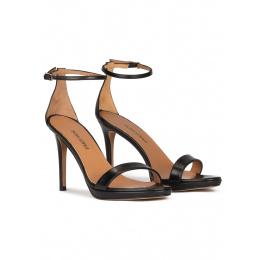 Ankle strap platform heeled sandals in black leather Pura López