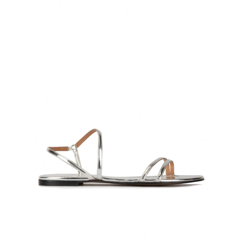 Strappy flat sandals in silver mirrored leather