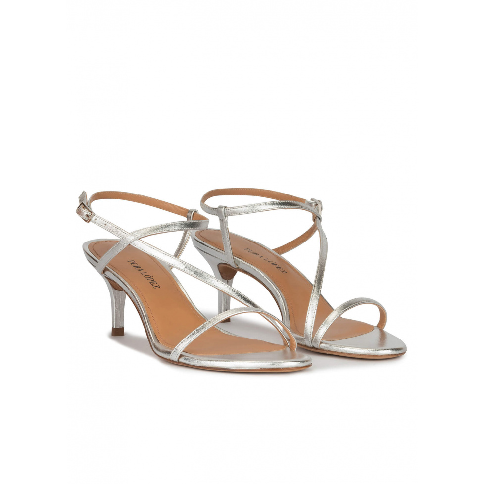 Strappy mid-heeled sandals in silver metallic leather