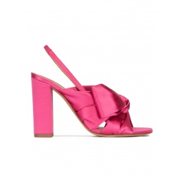 High block heel sandals in fuchsia satin Pura López