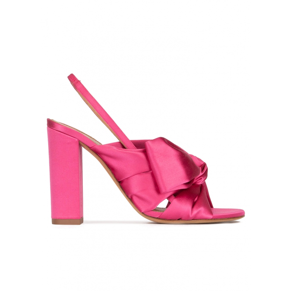 High block heel sandals in fuchsia satin