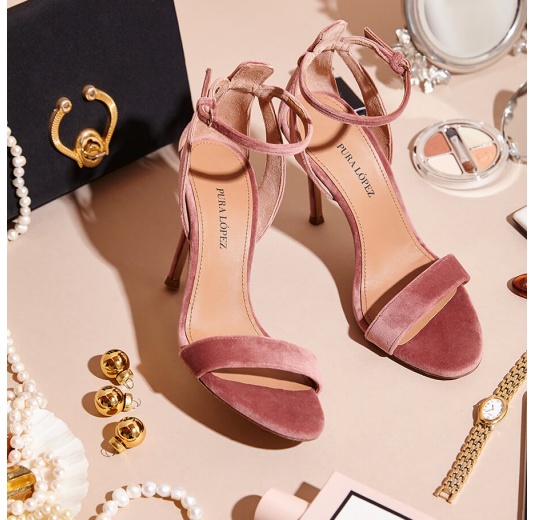 Ankle-strap high heel sandals in nude velvet Pura López