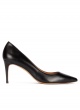 Point-toe mid heel pumps in black leather