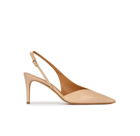 Mid heel slingback pumps in beige leather Pura López