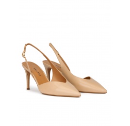 Mid heel slingback pumps in beige leather Pura López