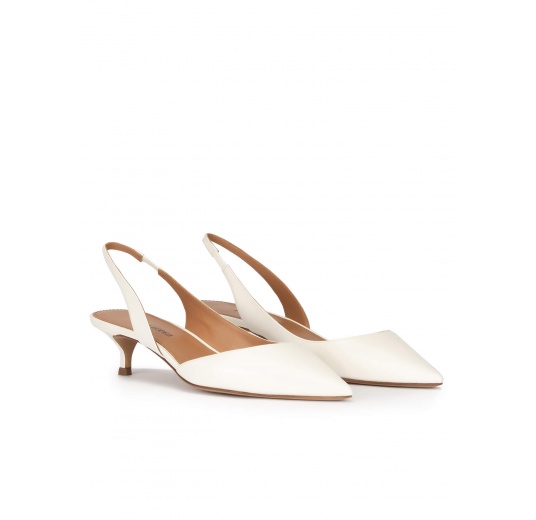 Slingback kitten heel pumps in off-white leather Pura López