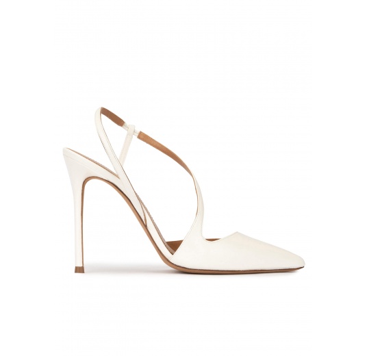 High heel pointed toe slingback pumps in off-white leather Pura López