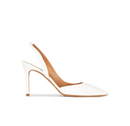 Slingback heeled pumps in off-white leather Pura López