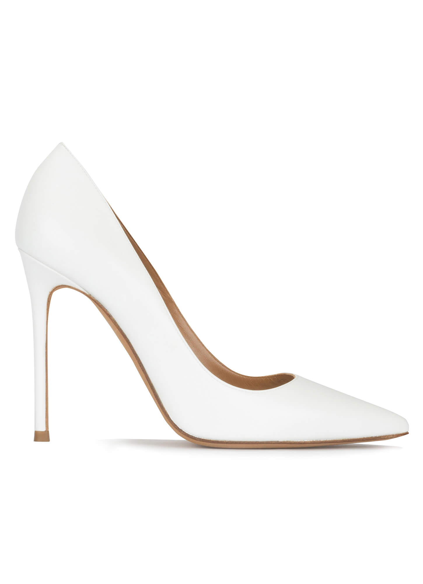 white pump shoe