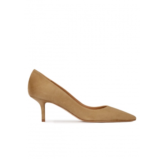 Mid heel point-toe pumps in camel suede Pura López