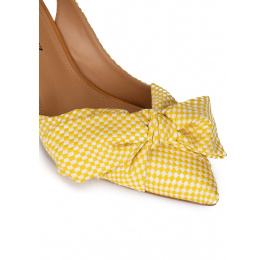 Bow detailed mid heel pumps in yellow and white checked fabric Pura López