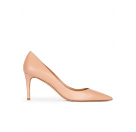 Mid heel sharp point-toe pumps in nude leather Pura López