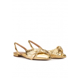 Slingback pointy toe flats in gold mirrored leather Pura López