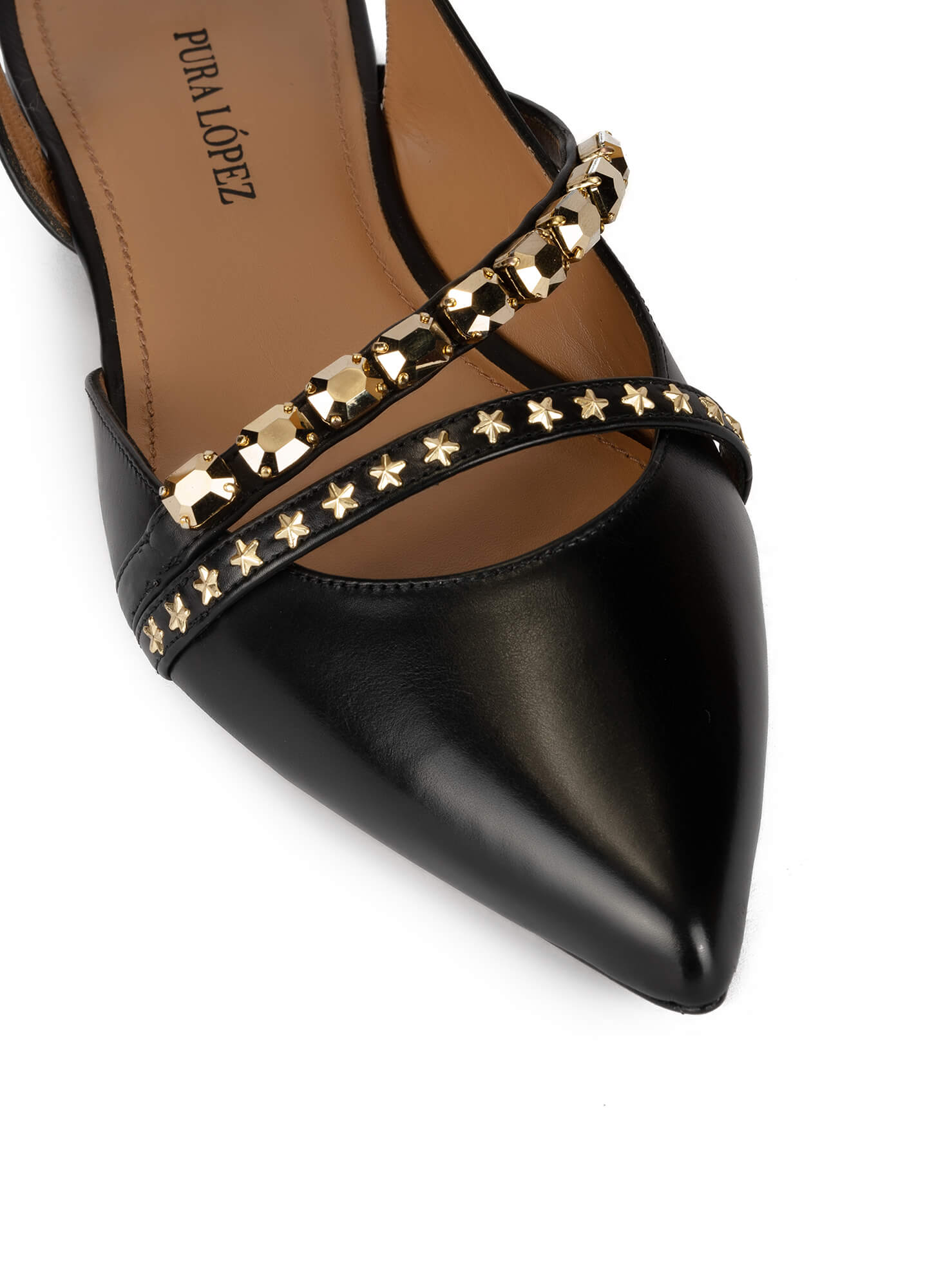 Zapatos planos de punta fina en piel color negro PURA LOPEZ