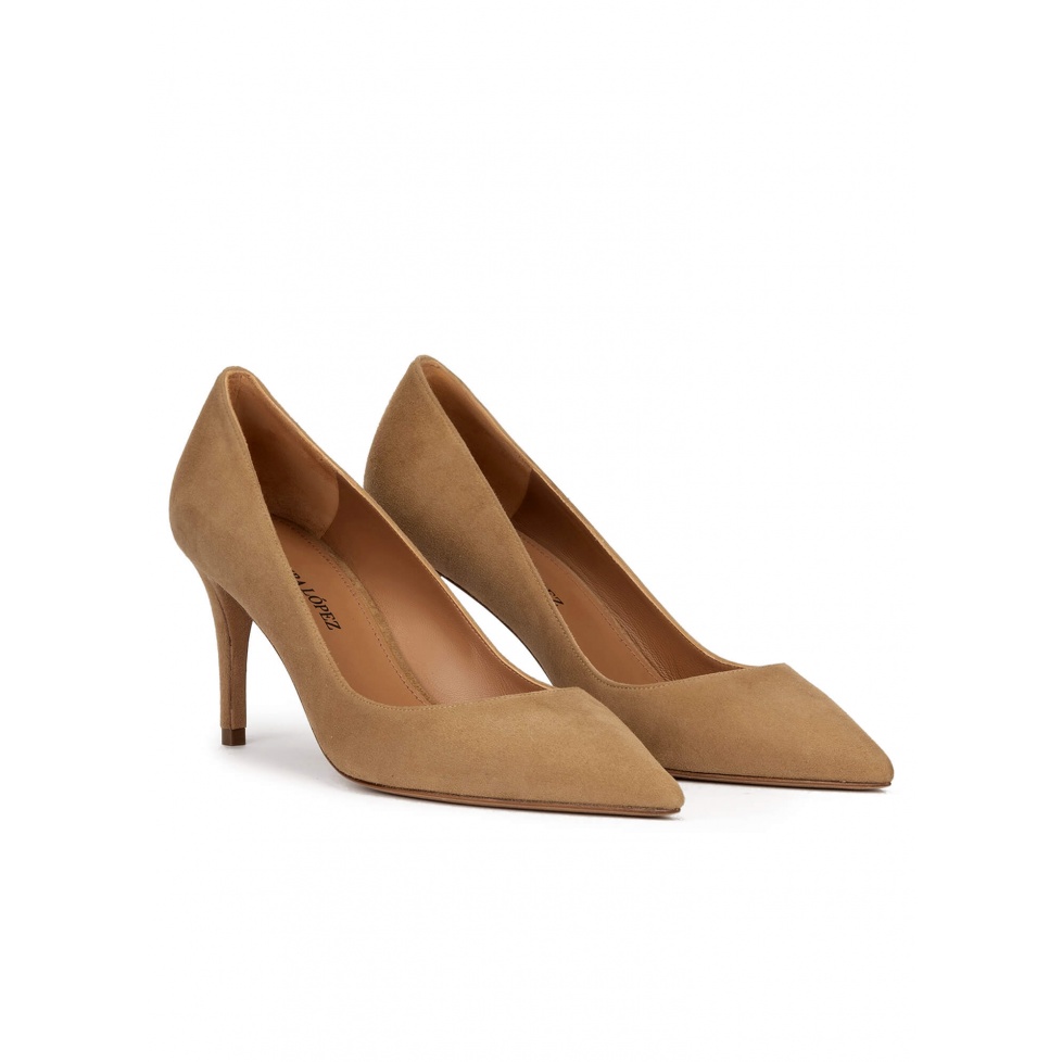 Mid heel sharp point-toe pumps in camel suede